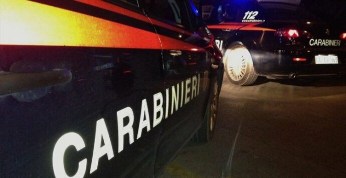 Casole Bruzio, si scaglia contro i carabinieri: arrestato un 39enne