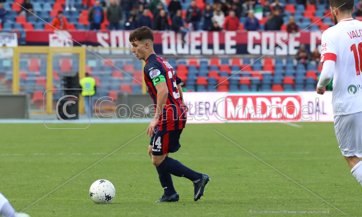 Cosenza calcio, un altro ko a Modena (2-0): il gelo cala nel finale di  partita