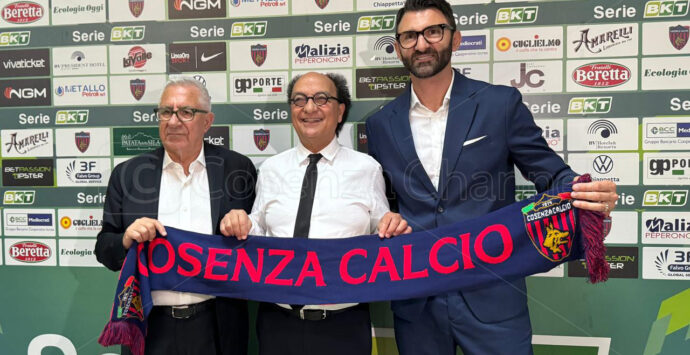Cosenza, Ursino e Delvecchio: «Il nuovo allenatore dovrà avere il fuoco dentro»